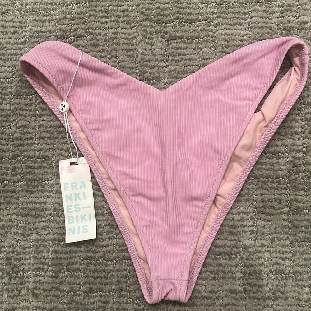 Frankies Bikinis chic light